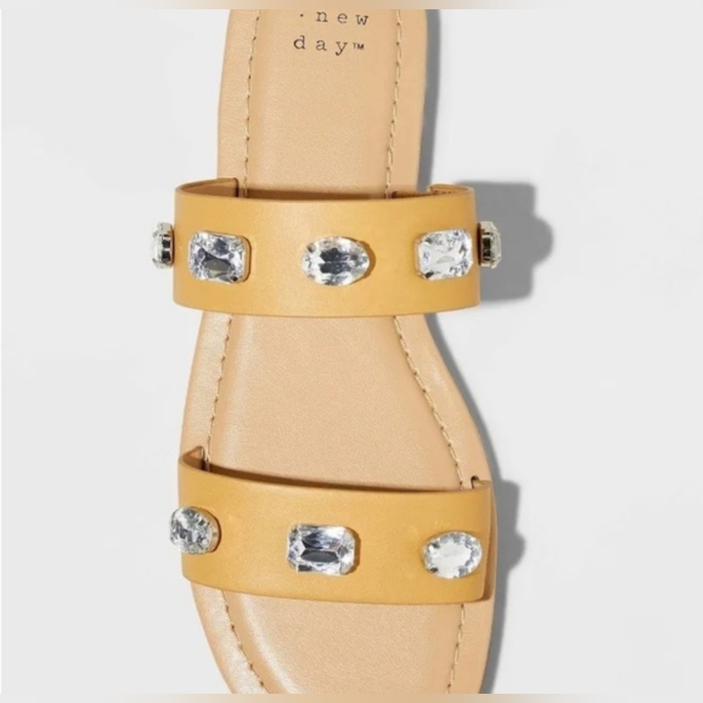 NWT Size 7 A New Day Beige Brit Two Band Embellished Studded Gemstone Sandals - Picture 5 of 7
